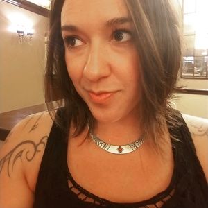 Meet your Posher, Veronica